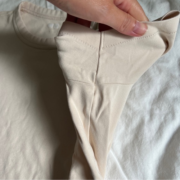 Uniqlo Women’s Crew Neck T-Shirt Bundle - Picture 7 of 16